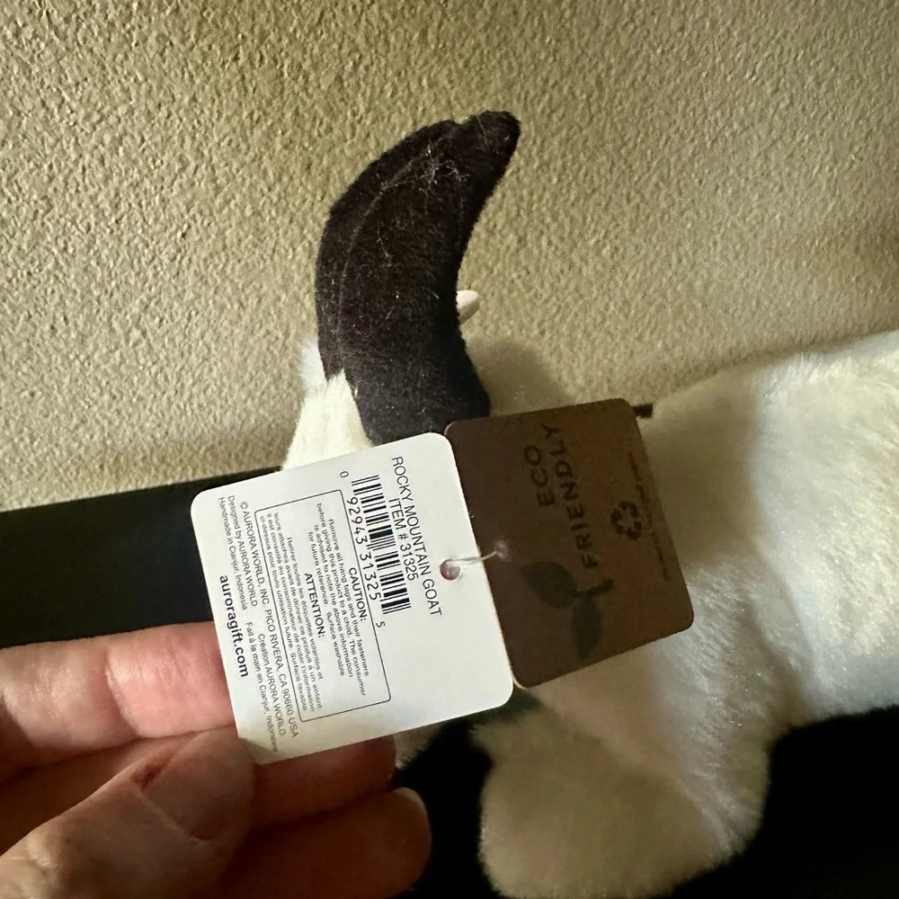 NWT Aurora Rocky Mountain Goat 8” Eco-Friendly Mini Flopsie Stuffed Animal